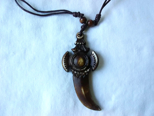 Collana croce zanna - croce,