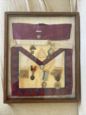 Quadro con medaglie ordine