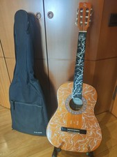 chitarra classica con Artwork e Custodia