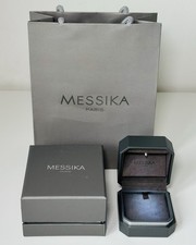 Scatola portagioie con ciondolo Messika - confezione regalo + vetrina LED + shopping bag