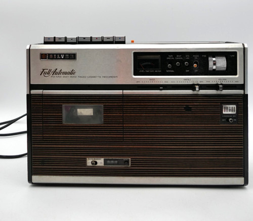 Silver radio a - 77,