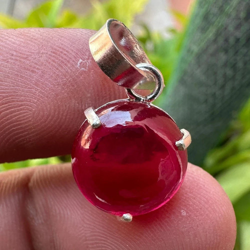 Collana con ciondolo cabochon