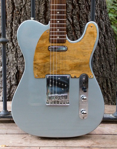 Pickguard handcrafted - ,