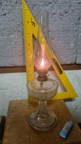 Antica lampada petrolio - a,