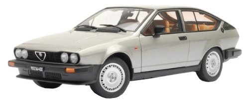 Autoart outlet alfa romeo - 1/18,