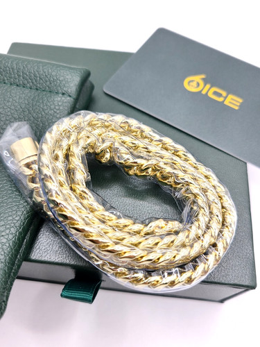 Collana oro con - in, a