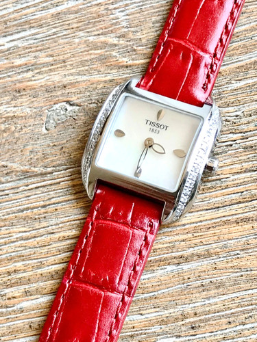 Tissot lady wave - tissot, t-wave