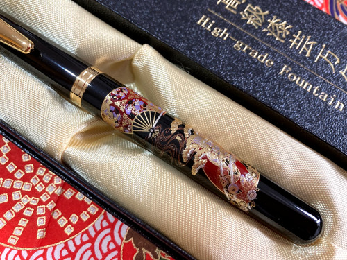 Maki urushi lacquer fountain - maki-e,
