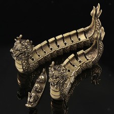 Ornamento in ottone a forma di