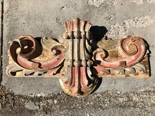 Grosso fregio adatto come sopraporta, epoca '700 condizioni come da foto.