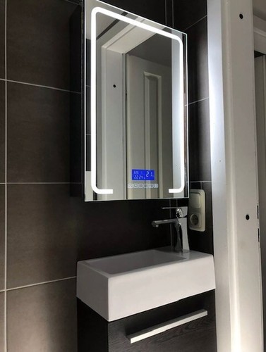 Armadio specchio led 70x50