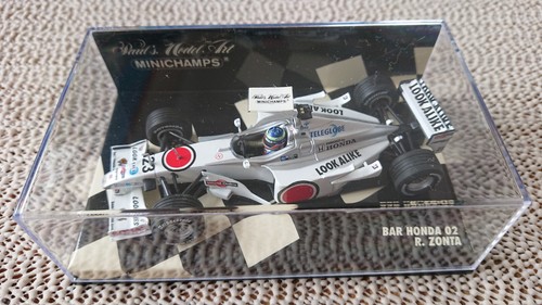 Minichamps pauls model - 1:43,