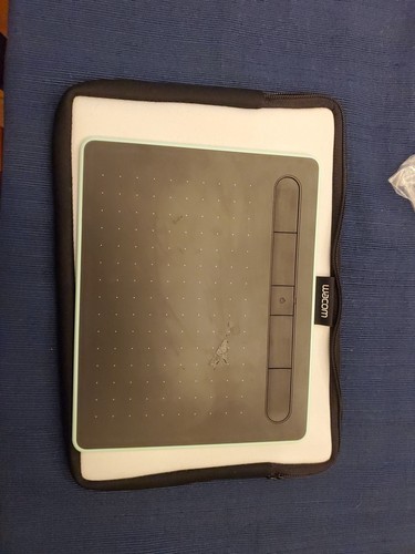 Wacom intuos pen - pen, tablet