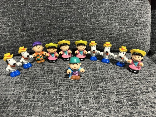 Peanuts gang snoopy charlie - peanuts,