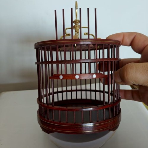 Red sandalwood cricket cage - red,