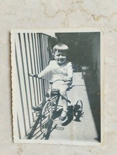 - Foto Photo Fotografia  Originale Anni 50 - Bambina su triciclo bicicletta