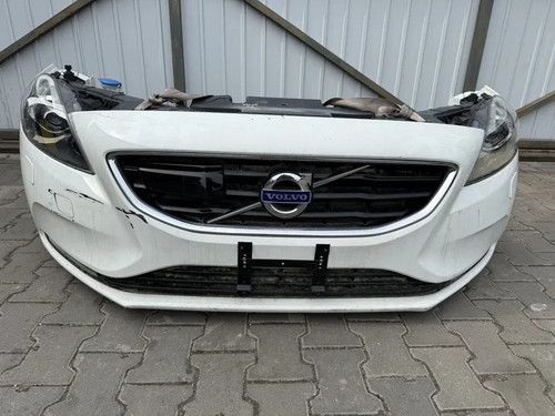 Volvo v40 anteriore - v40, ii
