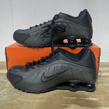 Nike Shox R4 | Triple Black |