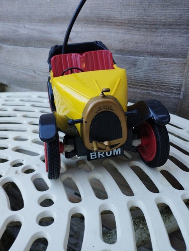 Brum grande auto - grande,