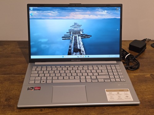 Asus vivobook ryzen 3 - go,