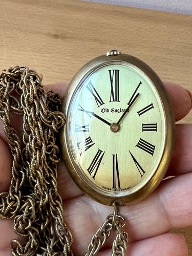 Orologio meccanico ovale - orologio,