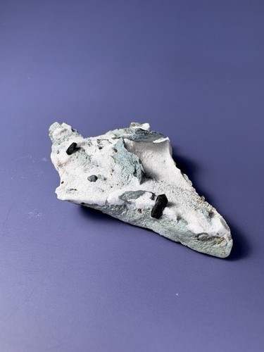 Benitoite neptunite - benitoite,,