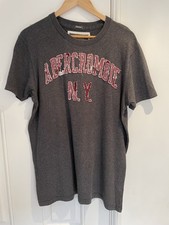 ABERCROMBIE & FITCH T-SHIRT