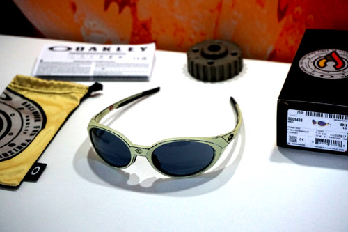 Oakley eye jacket - eye,