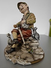 Statuetta Raffigurante