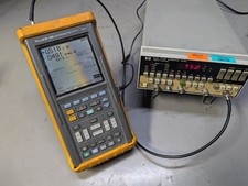 Fluke 99B Scopemetro Oscilloscopio Portatile 100MHz *TESTATO IN LABORATORIO*