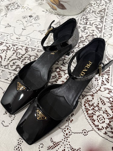 Authentic prada modellerie - authentic,