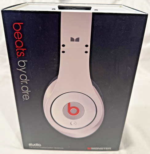 Beats dre studio - by,