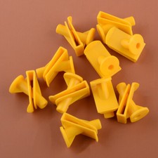 Clip in plastica protezione