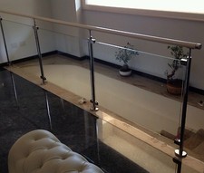 Ringhiera corrimano Parapetto in acciaio inox lucido a Specchio con Vetri