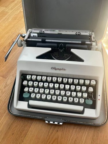 Macchina scrivere vintage - da,