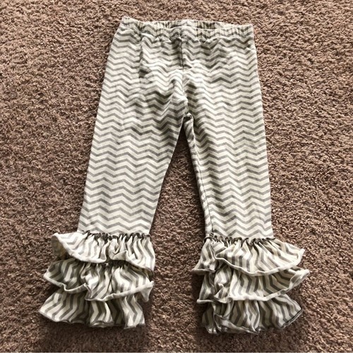 Pantalone con volant - , torta