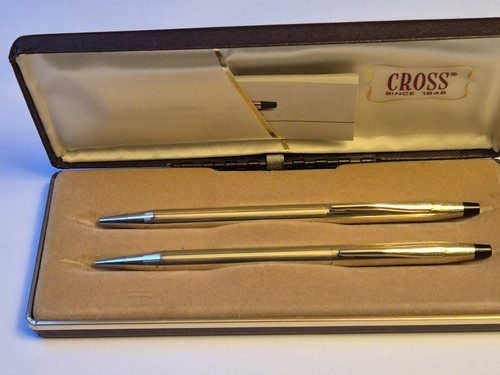 Vintage cross 10kt rolled - 10kt, gold
