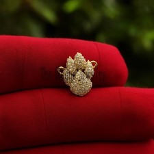 Delicato ciondolo zampa