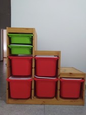 mobile a scaletta ( ikea trofast) con sei contenitori colorati e coperchi