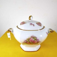 zuppiera in porcellana di