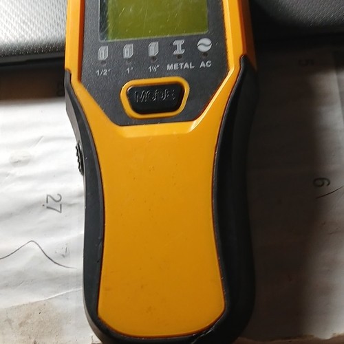 Th510 stud center finder metal - center,