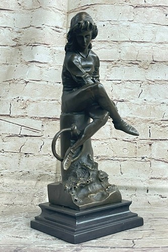 Bronzo ragazzo reading libro - bronzo,