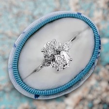 Anello scintillante oro bianco