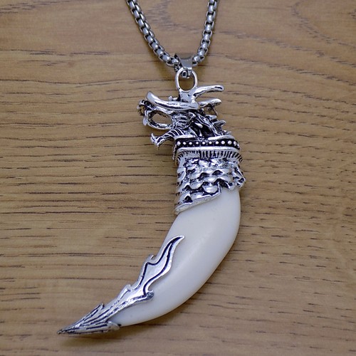 Incredibile collana corno - , di