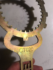 Attrezzo montaggio e smontaggio campana frizione CT020