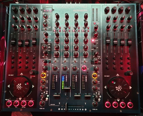 Allen heath xone 4d analog - &,