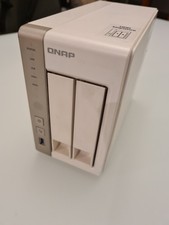 NAS QNAP TS-251 con 4 Gb ram e 2 dischi WD Red NasWare da 3 TB