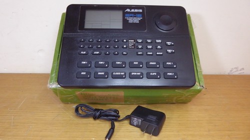 Alesis sr16 drum - drum, machine