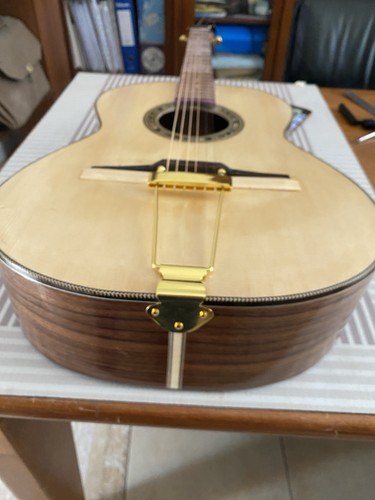 Chitarra acustica fatta - fatta, mano