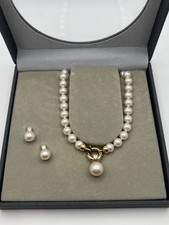 Set collana e orecchini